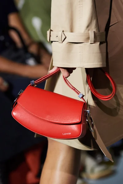 Look 8